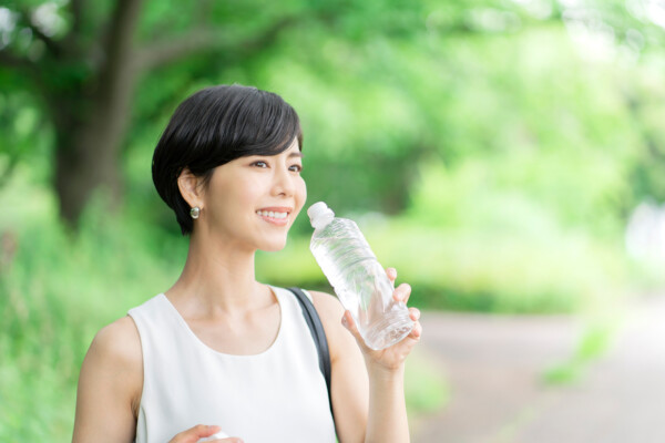 えっ、虫歯になるの！？熱中症対策とスポーツドリンクの意外な関係サムネイル