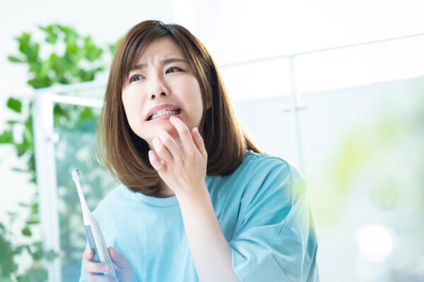 歯周病かも？と不安なあなたへ。歯周病の原因と今日からできる予防法3選をご紹介！サムネイル