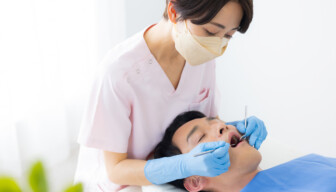 歯周病を防ぐには「定期検診」!痛みが出る前に始める予防 歯周病を防ぐには「定期検診」!痛みが出る前に始める予防サムネイル