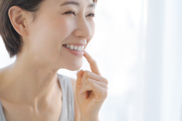 笑顔の女性